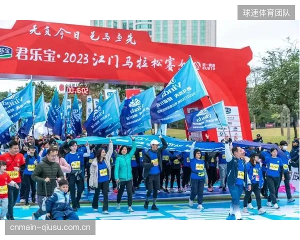 应对高湿热环境，江门市滨江体育中心在超长底板无缝施工中验证了新一代膨胀剂混凝土的抗渗极限